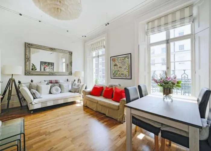Hobart Home, Spacious 2-Bed Flat In Pimlico